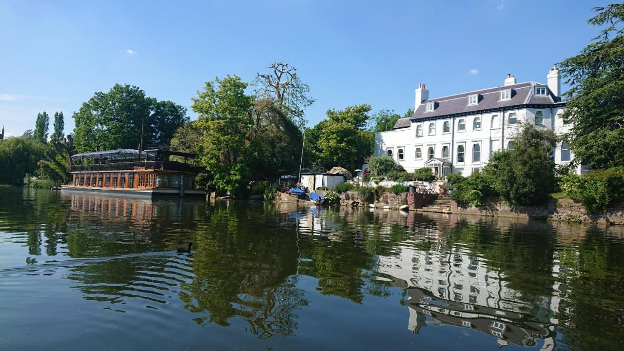 Hotel en barco Tulana Taggs - Floating On Idyllic Island